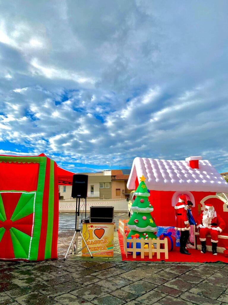 Mugnano del Cardinale Stamattina per lImmacolata tutti i bambini in piazza Mugnano del Cardinale Stamattina per lImmacolata tutti i bambini in piazza