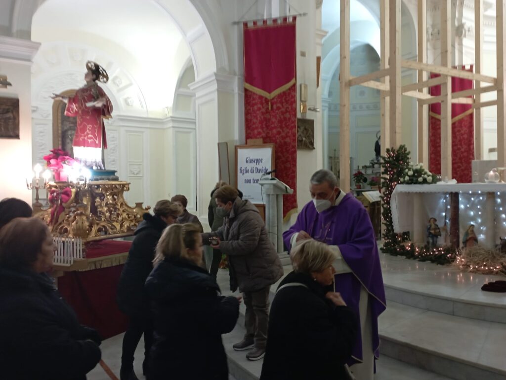 BAIANO.  le messe e notte, una testimonianza di Fede del popolo di Baiano.  Video e Foto