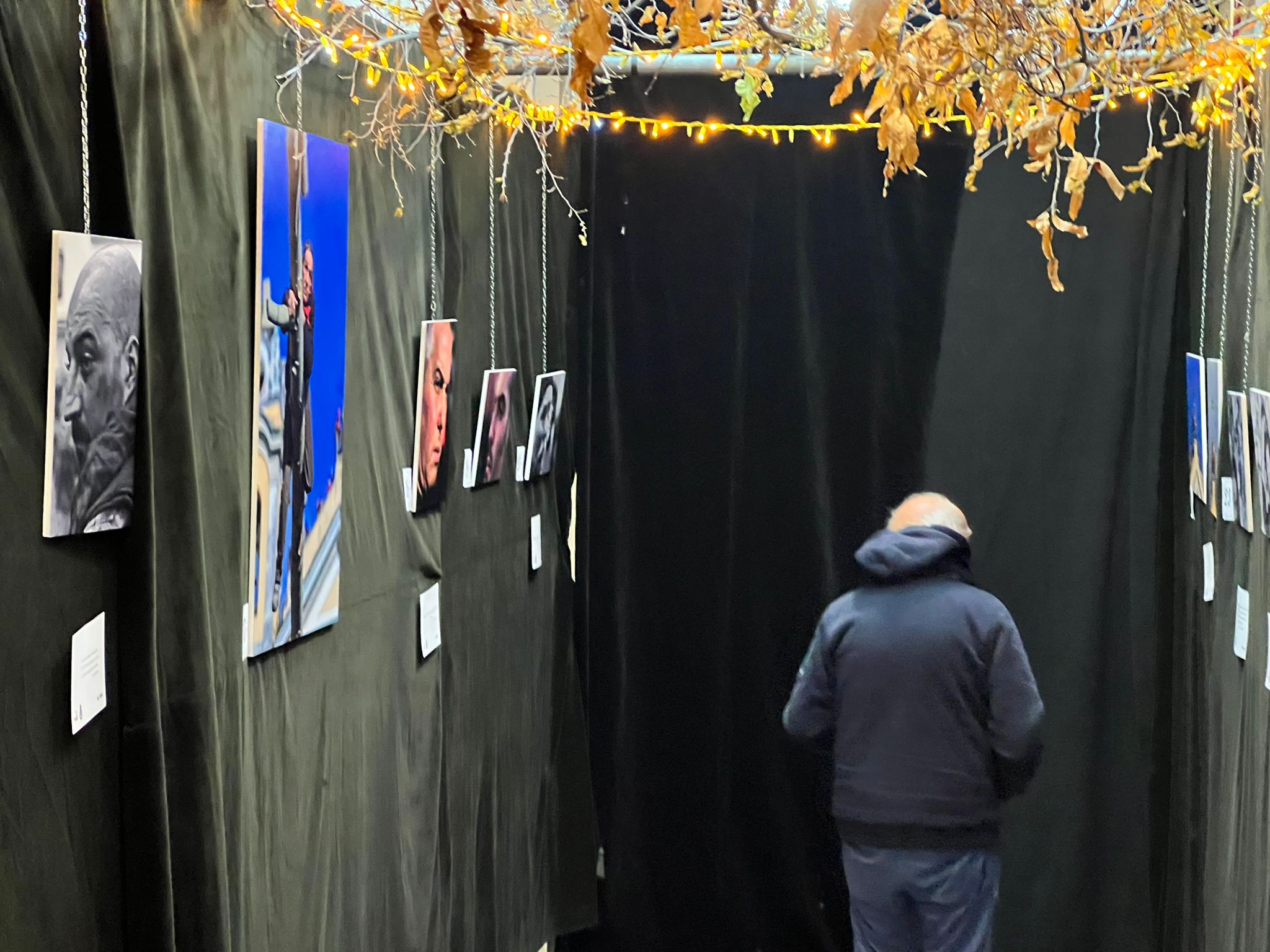 BAIANO. Maio anno zero, al teatro Colosseo sindaci e rappresentanti di alcun comuni irpini hanno raccontato la loro festa BAIANO. Maio anno zero, al teatro Colosseo sindaci e rappresentanti di alcun comuni irpini hanno raccontato la loro festa