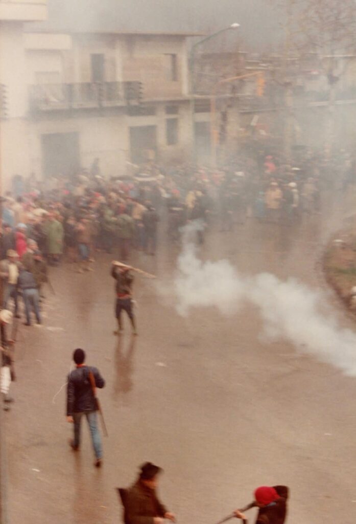 BAIANO. Quanno torna stu Natale Cu sti scoppie ‘e carabine. Seconda edizione del Raduno gruppi avancarica. Foto storiche BAIANO. Quanno torna stu Natale Cu sti scoppie ‘e carabine. Seconda edizione del Raduno gruppi avancarica. Foto storiche