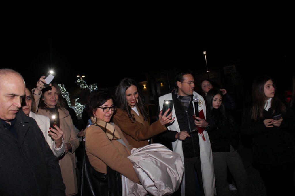 MUGNANO. Le foto più belle dell’inaugurazione della Panchina Letteraria