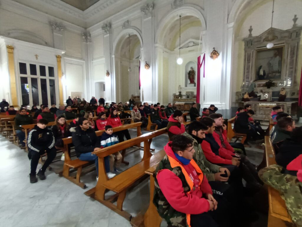 AVELLA. E il giorno del Maio di San Sebastiano. Nel pomeriggio la sfilata AVELLA. E il giorno del Maio di San Sebastiano. Nel pomeriggio la sfilata