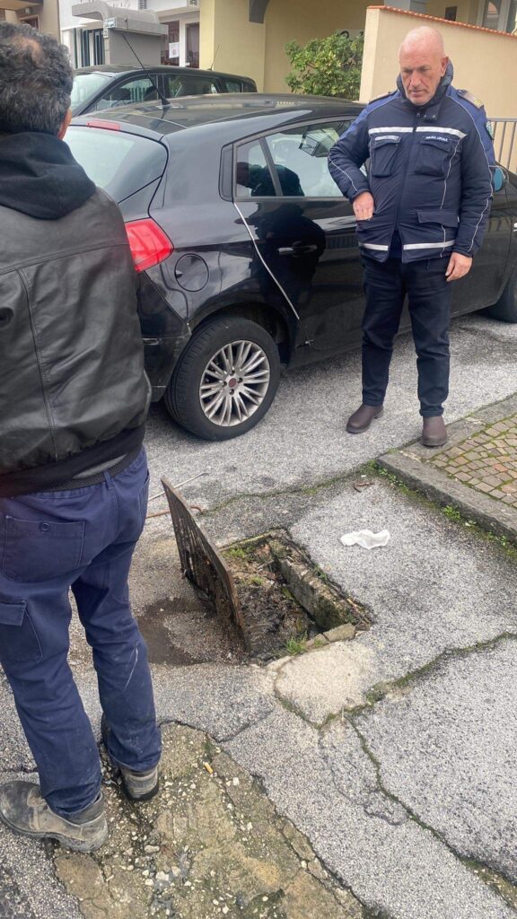 MUGNANO. Pulizia delle caditoie, appello agli automobilisti: “non sostare nelle vicinanze” MUGNANO. Pulizia delle caditoie, appello agli automobilisti: “non sostare nelle vicinanze”