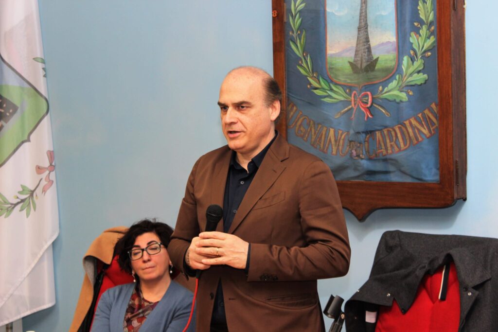 MUGNANO. Le foto più belle dell’inaugurazione della Panchina Letteraria