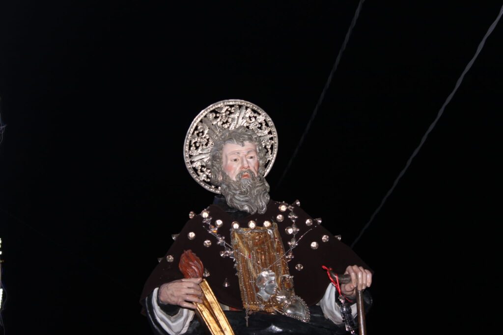 QUINDICI (Av). Le foto più belle della focara e della processione di Sant’Antonio Abate