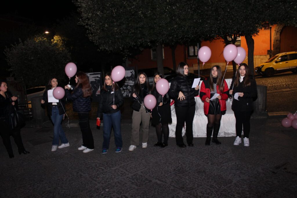 MUGNANO. Le foto più belle dell’inaugurazione della Panchina Letteraria