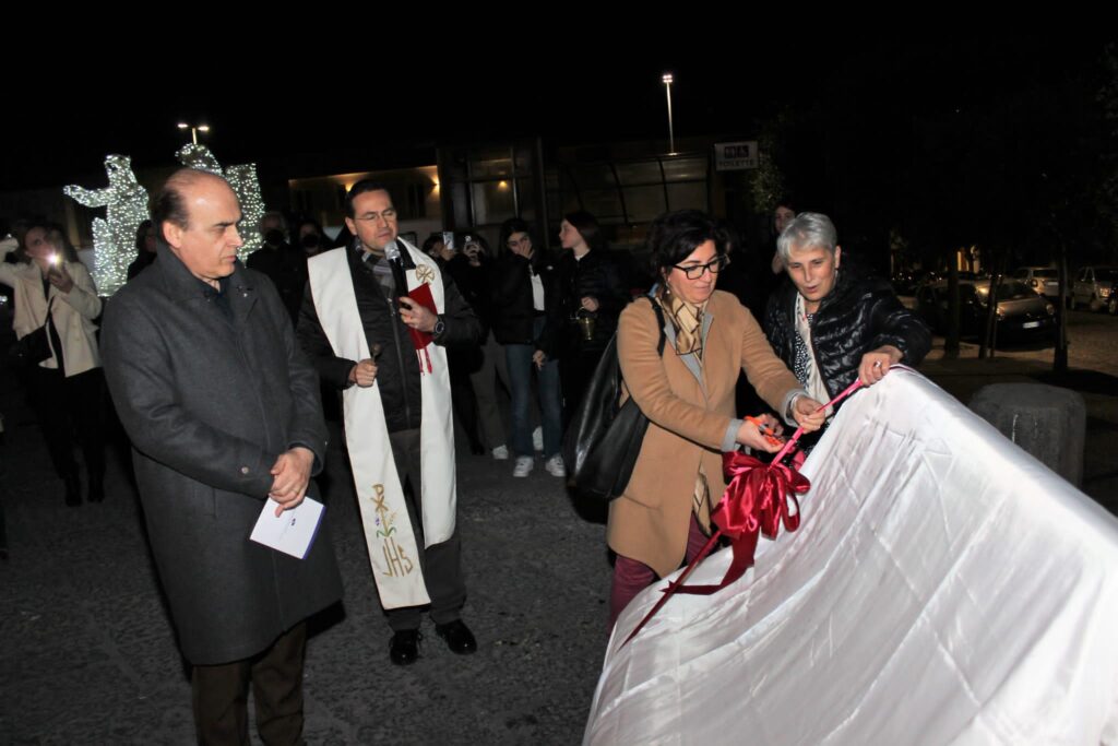 MUGNANO. Le foto più belle dell’inaugurazione della Panchina Letteraria