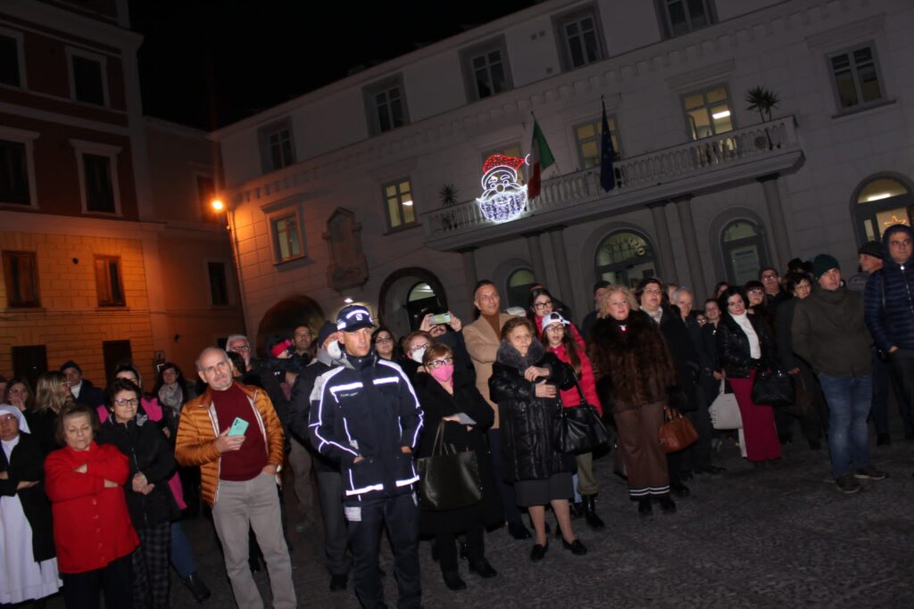 MUGNANO. Le foto più belle dell’inaugurazione della Panchina Letteraria