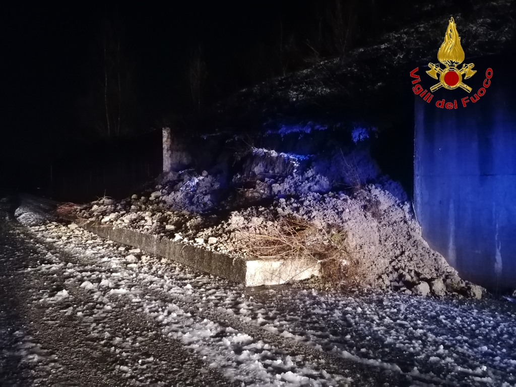 Neve in Irpinia, tanti gli interventi dei Vigili del Fuoco in soccorso agli automobilisti
