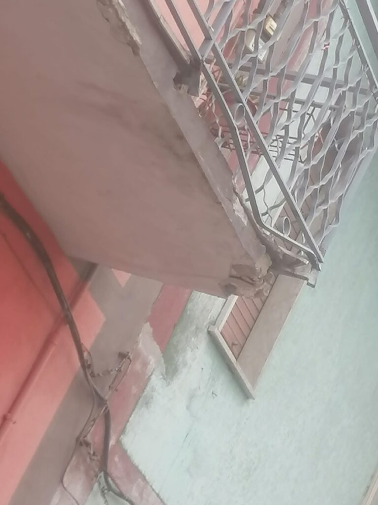 AVELLA. Via Luciano, senso unico si, senso unico no e intanto continuano i disagi. AVELLA. Via Luciano, senso unico si, senso unico no e intanto continuano i disagi.