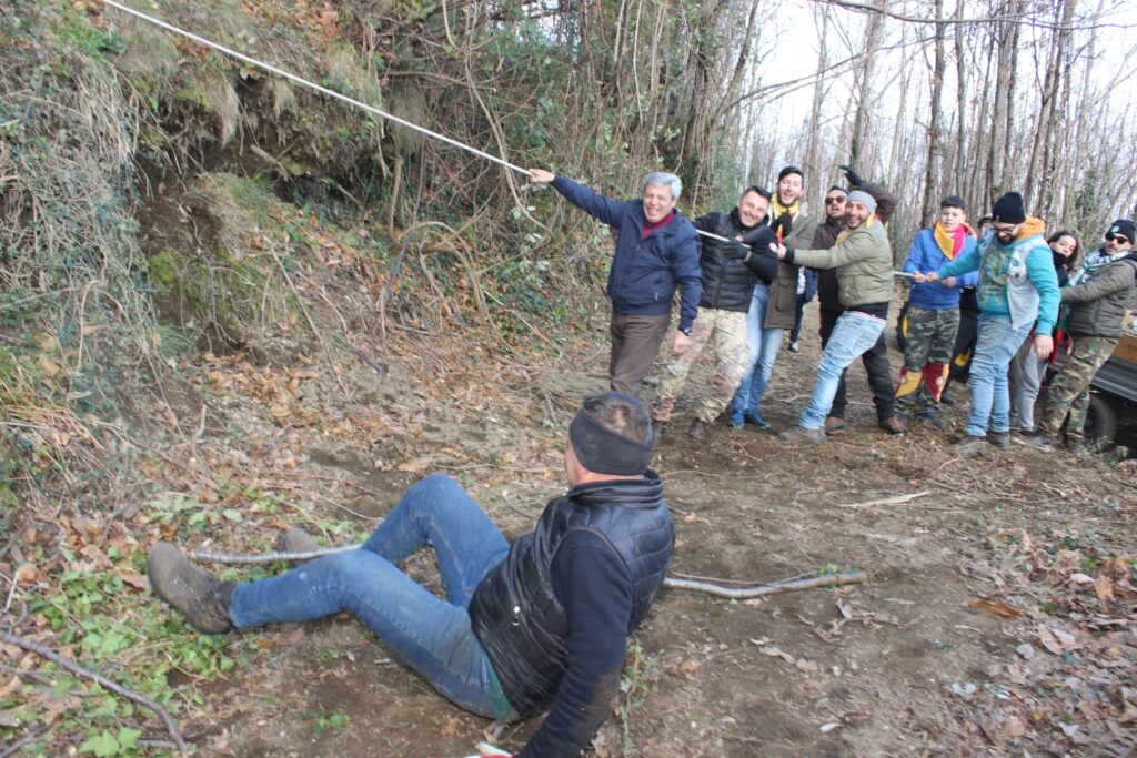 SPERONE. Il taglio del Maio di Sant’Elia. Le foto più belle di Francesco Piccolo