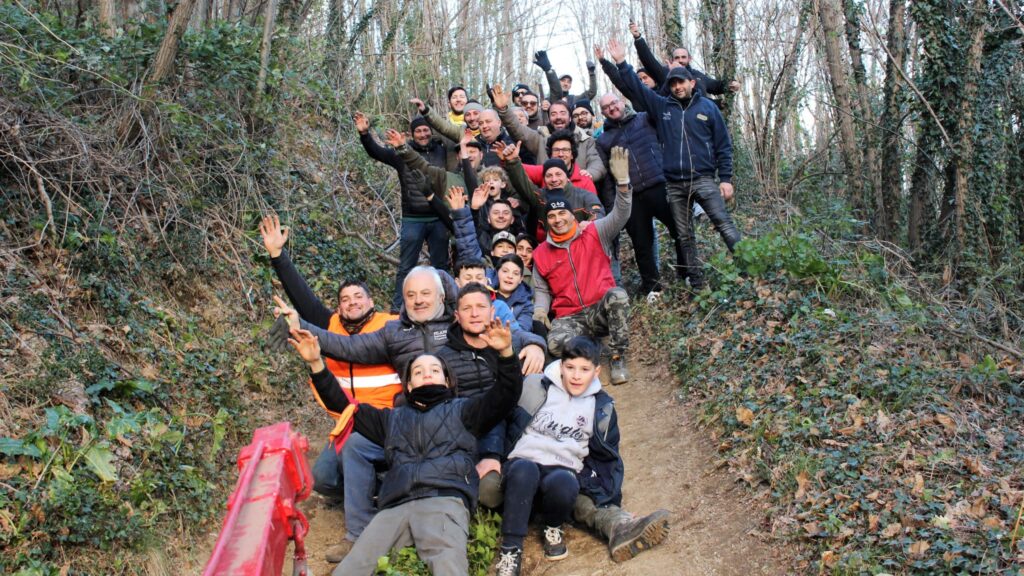 SPERONE. Il taglio del Maio di Sant’Elia. Le foto più belle di Francesco Piccolo