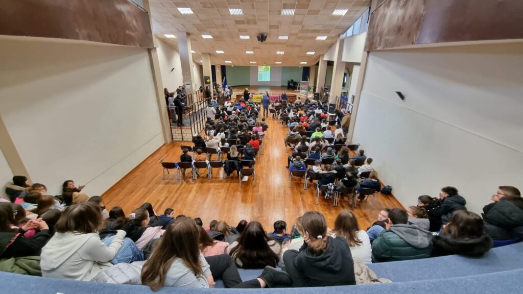 MERCOGLIANO.Incontro commemorativo presso lIstituto Comprensivo a trentanni dalluccisione di Pasquale Campanello.