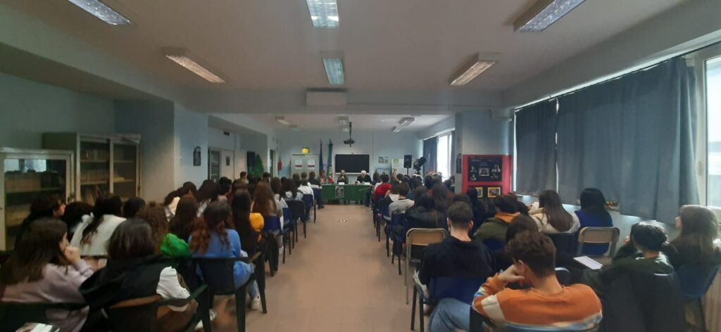 Liceo E. Medi di Cicciano. Incontro con Filippo La Porta, scrittore, critico, saggista.