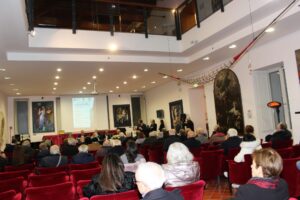 Conoscenza storica e territorio. Filo conduttore, il saggio di Domenico Caiazza. Il Cippo abellano e la coesione istituzionale nell’età osco sannita. Ercole, la venerata divinità protettrice delle sorgenti e acque del territorio. Il riparto tra Abella e Nola delle cospicue offerte che i fedeli rendevano al Tempio