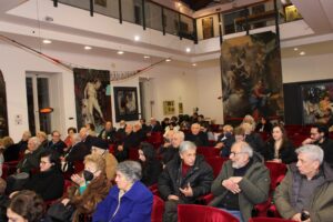 Conoscenza storica e territorio. Filo conduttore, il saggio di Domenico Caiazza. Il Cippo abellano e la coesione istituzionale nell’età osco sannita. Ercole, la venerata divinità protettrice delle sorgenti e acque del territorio. Il riparto tra Abella e Nola delle cospicue offerte che i fedeli rendevano al Tempio