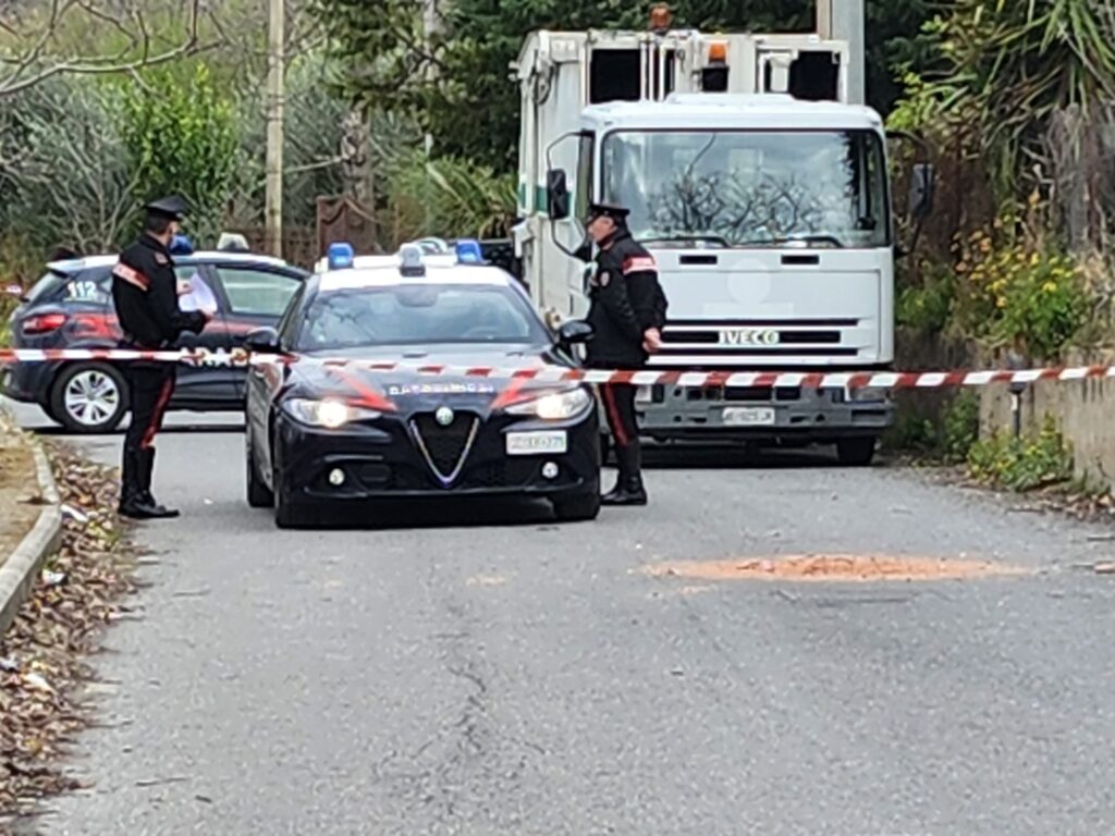 PAGO VALLO LAURO. La morte delloperatore ambientale Nicola Mazzella. Sarà lutto cittadino in paese per i funerlai