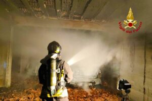 IRPINIA. Doppio intervento dei Vigili del Fuoco per incendio di auto in sosta IRPINIA. Doppio intervento dei Vigili del Fuoco per incendio di auto in sosta