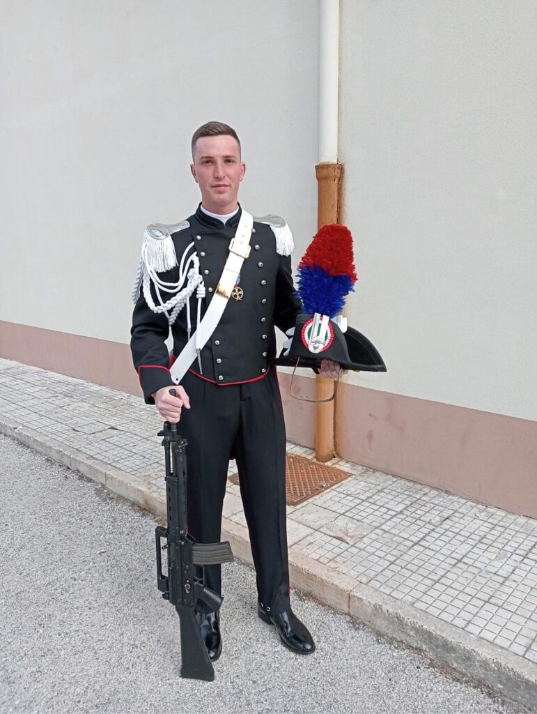 AVELLA. Il giovane Carmine Colucci ha giurato fedeltà all’Arma dei Carabinieri. Gli auguri
