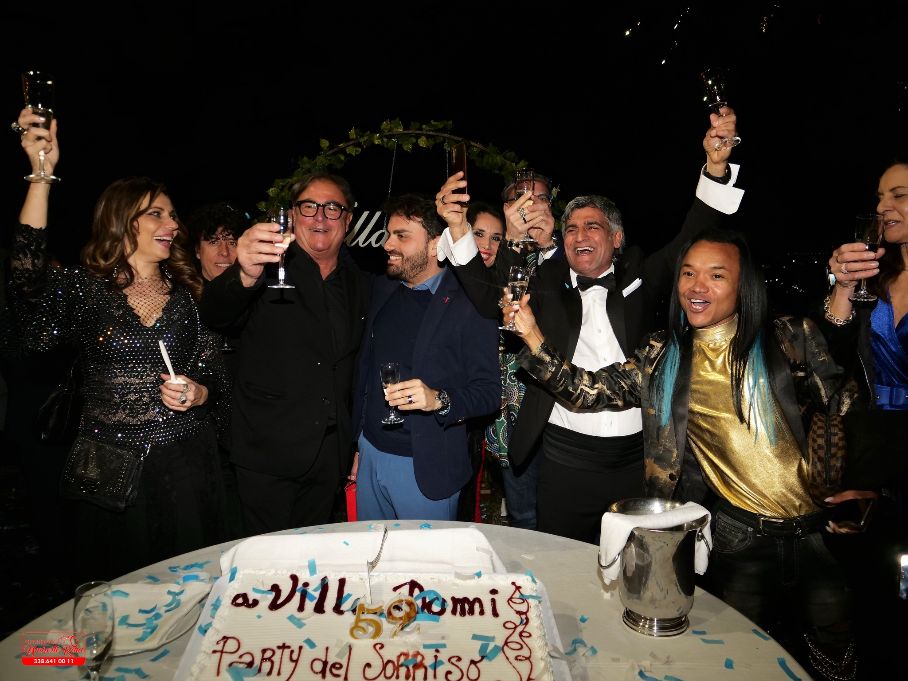 “Party del Sorriso” l’evento dell’anno a Villa Domi con festa di compleanno di Angelo Iannelli. Protagonisti i ragazzi “Speciali “e tante eccellenze “Party del Sorriso” l’evento dell’anno a Villa Domi con festa di compleanno di Angelo Iannelli. Protagonisti i ragazzi “Speciali “e tante eccellenze