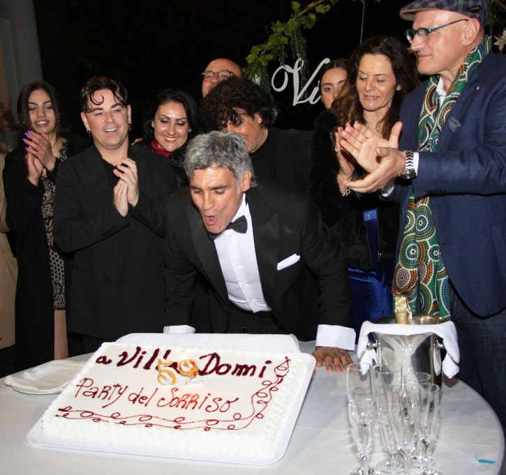 “Party del Sorriso” l’evento dell’anno a Villa Domi con festa di compleanno di Angelo Iannelli. Protagonisti i ragazzi “Speciali “e tante eccellenze “Party del Sorriso” l’evento dell’anno a Villa Domi con festa di compleanno di Angelo Iannelli. Protagonisti i ragazzi “Speciali “e tante eccellenze