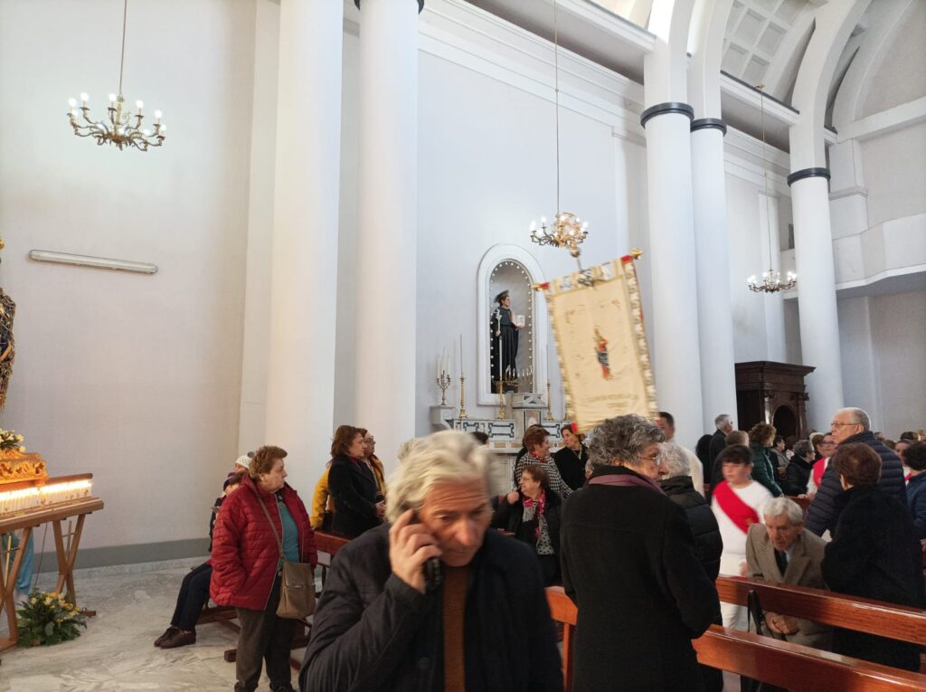 Avella   Festa in onore di Maria Santissima delle Grazie  battenti e processione