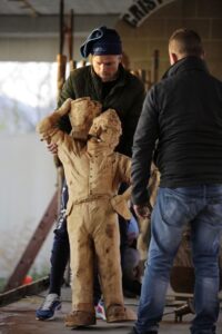 CICCIANO. Cristo fra i muratori: carro allegorico dedicato alla Sicurezza sul Lavoro Presentato da “Comitato carro Artigiani”