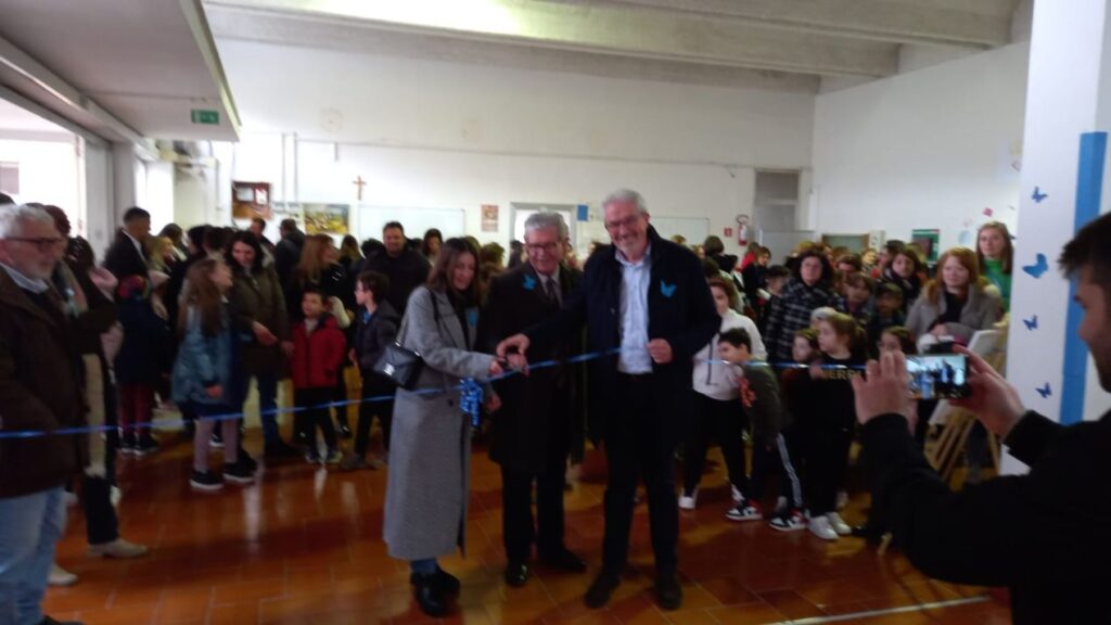 L’I.S.I.S. “Leone Nobile” di Nola organizza insieme allI.C.S. Guerriero di Avella il mercatino solidale