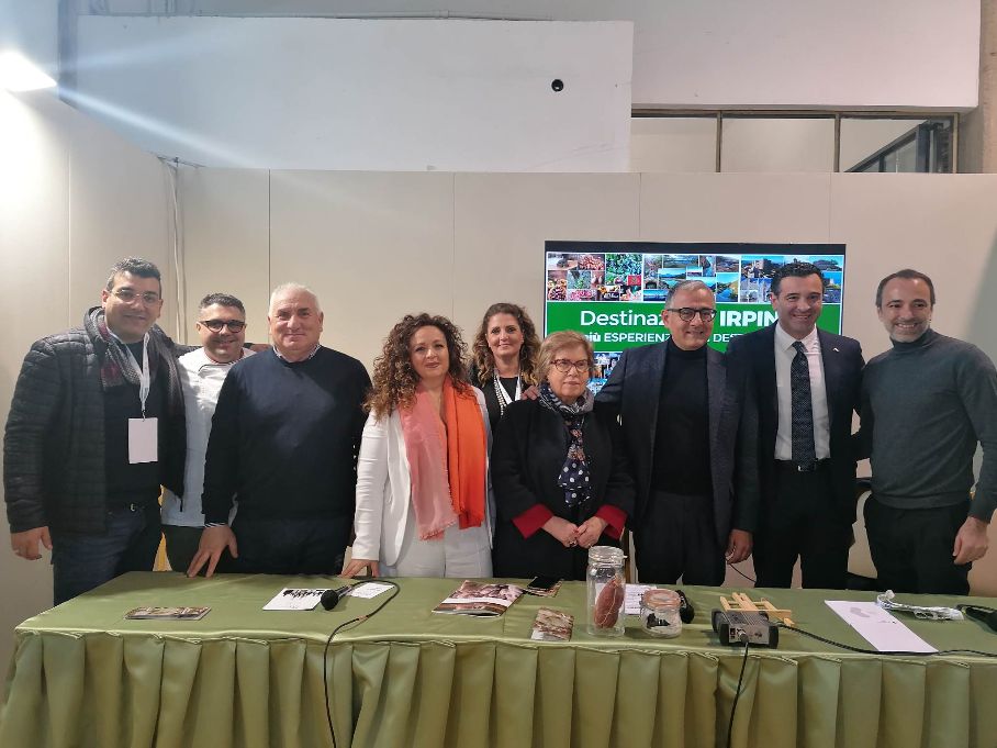 Territorio e vini irpini protagonisti nell’ultima giornata dell’ “Open Outdoor Experiences” di Paestum. Territorio e vini irpini protagonisti nell’ultima giornata dell’ “Open Outdoor Experiences” di Paestum.
