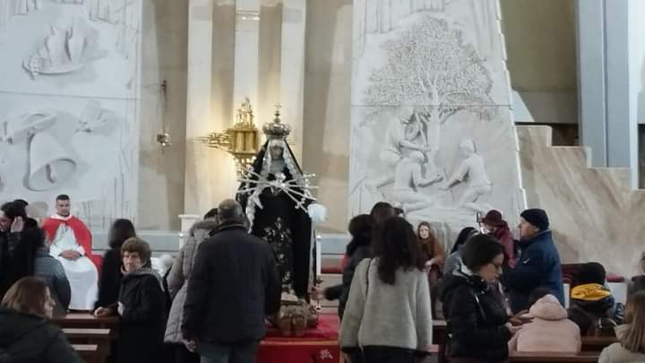 VISCIANO. Si è tenuta la Processione del Cristo Morto con la Vergine Addolorata per le strade principali della cittadina. Foto VISCIANO. Si è tenuta la Processione del Cristo Morto con la Vergine Addolorata per le strade principali della cittadina. Foto