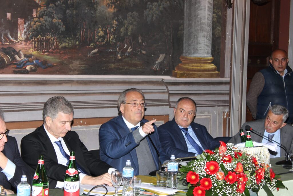 LAURO. Fondi PNRR, Sviluppo  territoriale e Emergenze mafie. Gratteri e Spiezia ne discutono. Le foto del convegno