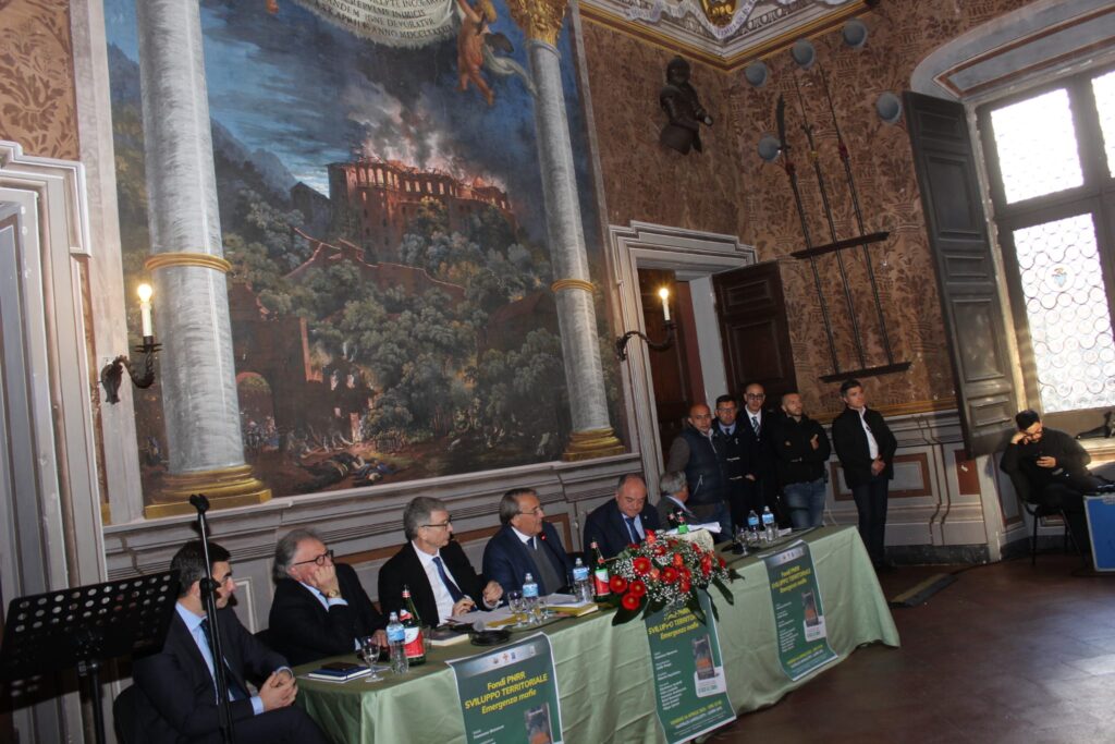 LAURO. Fondi PNRR, Sviluppo  territoriale e Emergenze mafie. Gratteri e Spiezia ne discutono. Le foto del convegno