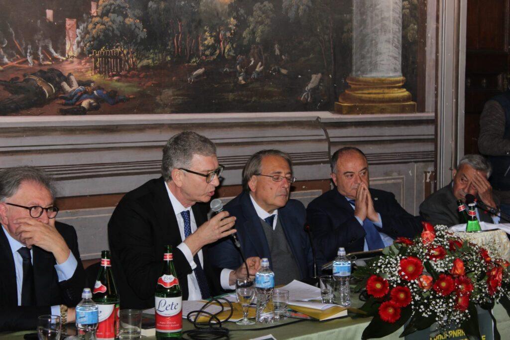 LAURO. Fondi PNRR, Sviluppo  territoriale e Emergenze mafie. Gratteri e Spiezia ne discutono. Le foto del convegno