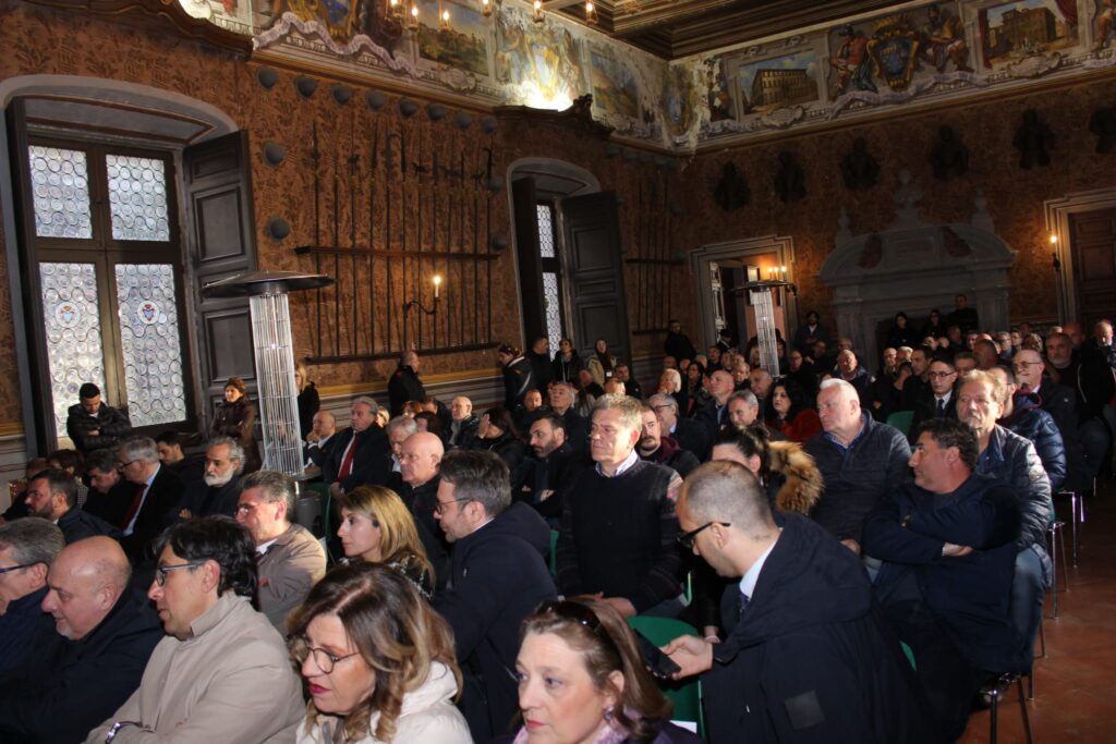 LAURO. Fondi PNRR, Sviluppo  territoriale e Emergenze mafie. Gratteri e Spiezia ne discutono. Le foto del convegno
