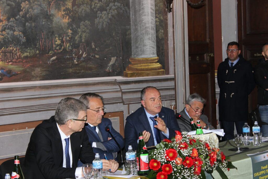 LAURO. Fondi PNRR, Sviluppo  territoriale e Emergenze mafie. Gratteri e Spiezia ne discutono. Le foto del convegno