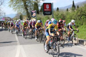 Giro Mediterraneo in Rosa, Irpinia protagonista. Oggi la tappa ha attraversato anche il baianese. Video e Foto