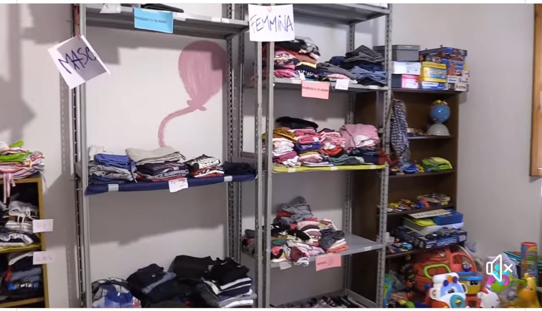 Contrada (Av): Nasce lArmadio Solidale per le famiglie bisognose. Iniziativa promossa dall Azione Cattolica e dalla Ludo Biblioteca Comunale. Contrada (Av): Nasce lArmadio Solidale per le famiglie bisognose. Iniziativa promossa dall Azione Cattolica e dalla Ludo Biblioteca Comunale.