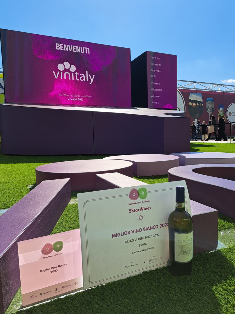 Miglior vino bianco dItalia: il Greco di Tufo di Terre DAione premiato dal concorso internazionale 5StarWines