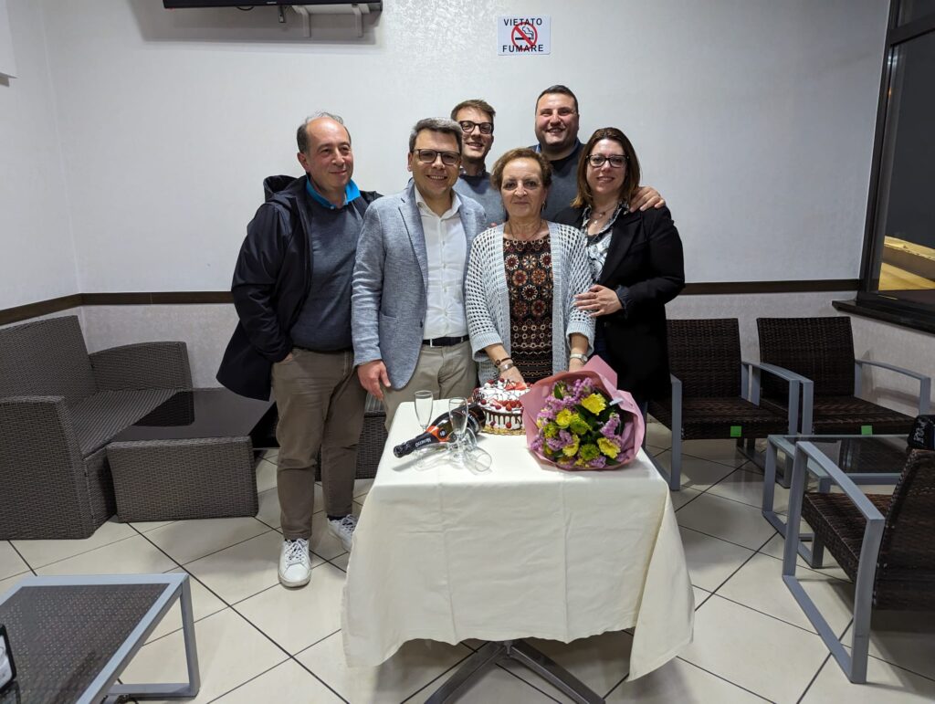 Festa di pensionamento della Dottoressa Caterina De Laurentiis dopo 42 anni di servizio come dipendente comunale a Baiano