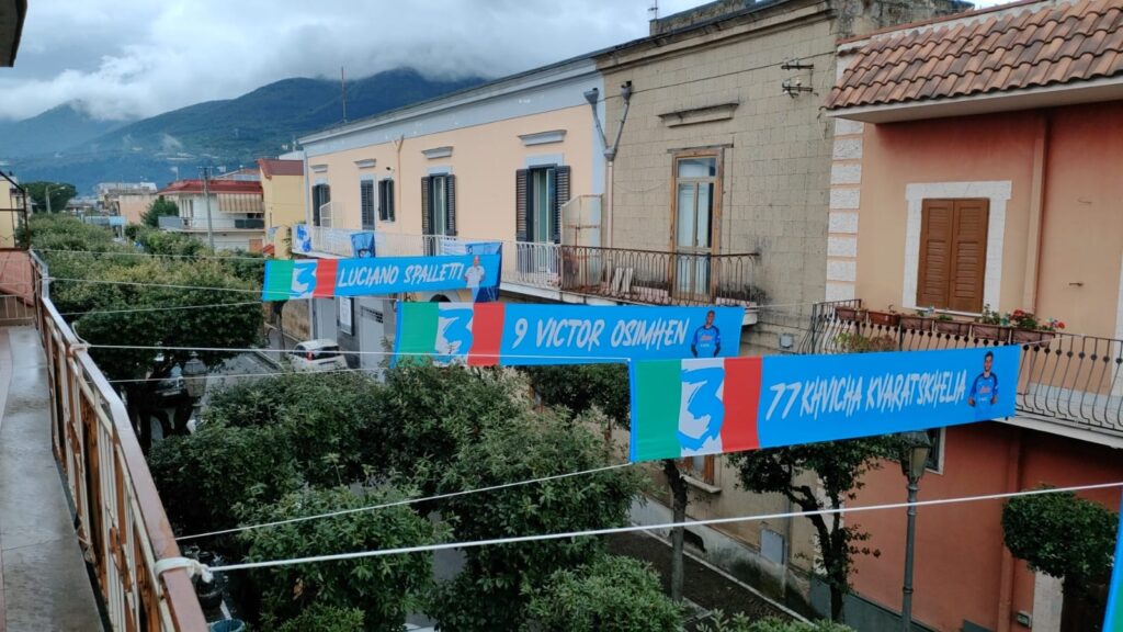 TUFINO. Il comune si tinge dazzurro in onore del Napoli e schiera la formazione titolare