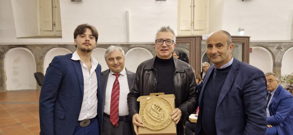 Viaggio nel Premio Internazionale Anfiteatro d’Argento Cultura & Imprenditoria 2023 . Premiata Via Satellite di Francesco Vitale & C. snc