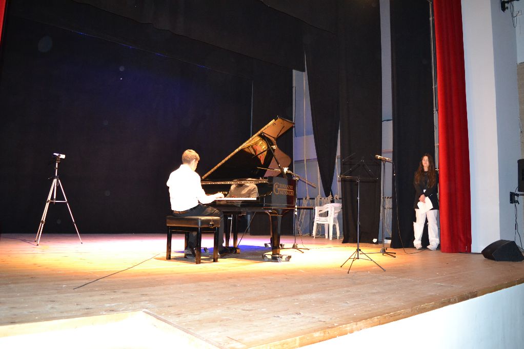 Martedì 29 Maggio il Teatro Colosseo di Baiano ha ospitato il saggio della classe di pianoforte dell’Istituto Giovanni XXIII G.PARINI .