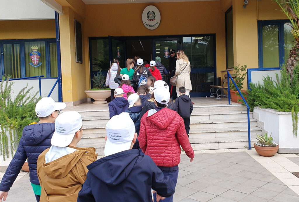 Avellino   Cultura della legalità. Gli alunni del Convitto Nazionale P. Colletta in visita al Comando Provinciale dei Carabinieri