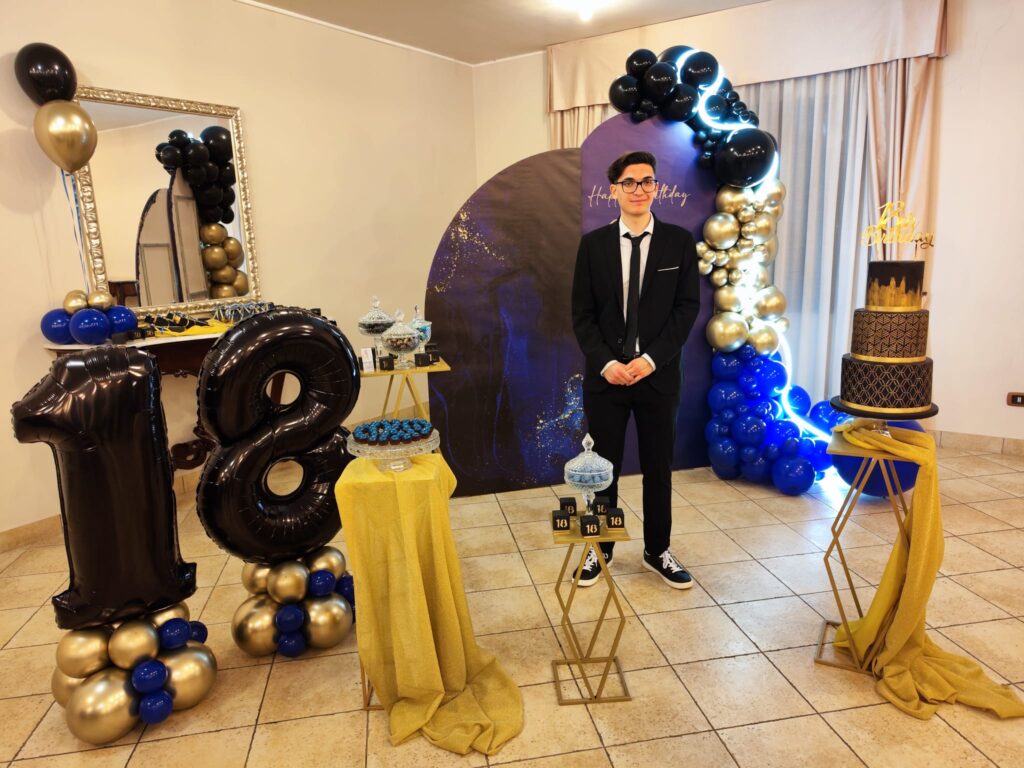 100 DI QUESTI GIORNI. Avella, compie18 anni Andrea Caruso