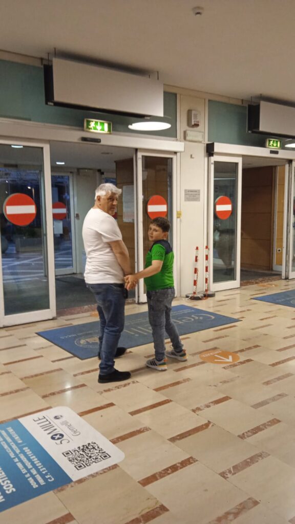 ROCCARAINOLA. Sindaco dal cuore doro. Accompagna mamma e figlio, non automuniti, a Roma per una visita specialistica