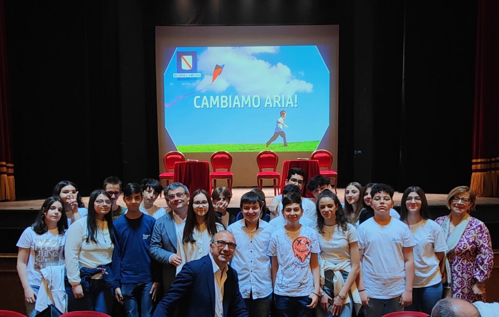 CIMITILE. Cambiamo Aria. I ragazzi della Guadagni vincono il primo premio nel concorso bandito dalla Regione Campania