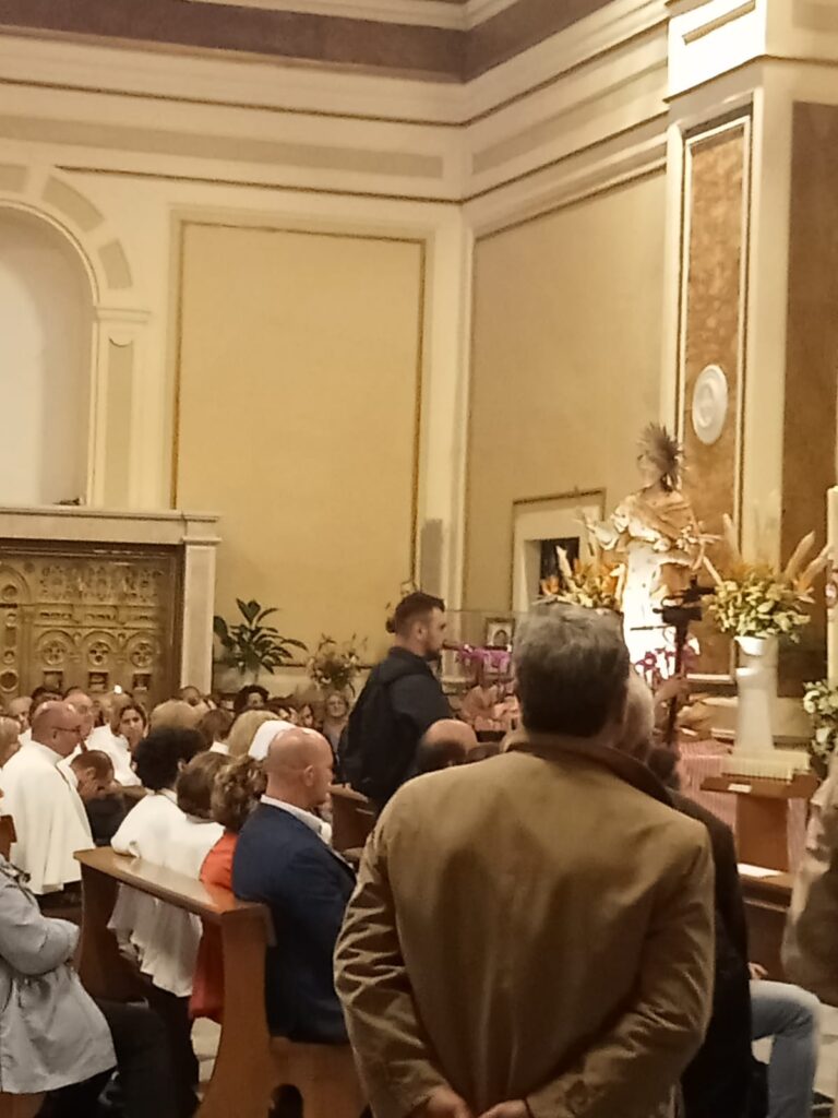 Mugnano del Cardinale (AV)  Evento storico: il Cardinale Tagle in visita al Santuario. Foto e Video