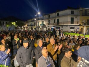 MUGNANO DEL CARDINALE. Nuova Alleanza Popolare tiene il comizio in piazza Padre Pio. Foto e Video