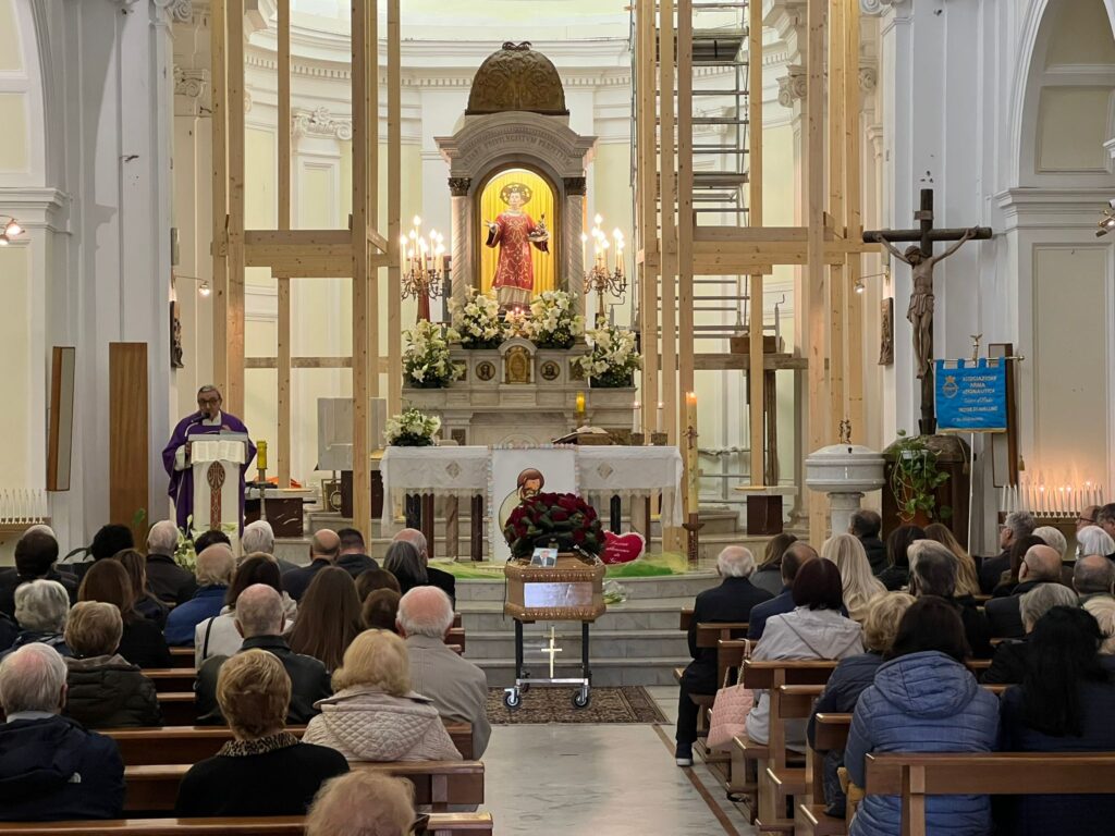 BAIANO. Lultimo saluto al mar. Giuseppe Esposito (TeleBaiano). VIDEO