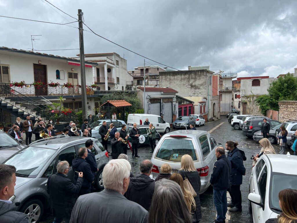 BAIANO. Chiesa di Santo Stefano, il saluto della comunità a Peppe Esposito